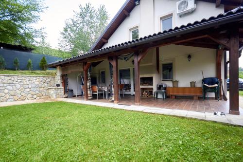 Charming Luxury Villa Charming Luxury Villa