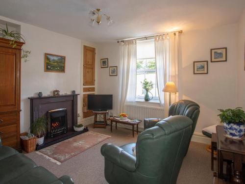 17 Victoria Terrace - Perthi - image 2