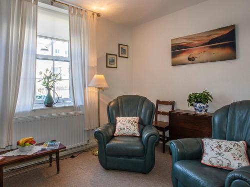 17 Victoria Terrace - Perthi - main image