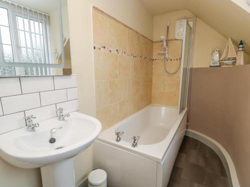 11A High Street - image 7