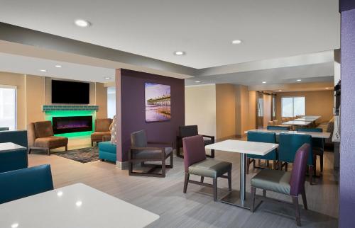 La Quinta Inn by Wyndham North Myrtle Beach - image 7
