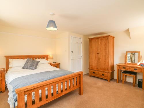 Upper Barn Cottage - image 2