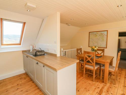 Upper Barn Cottage - image 5