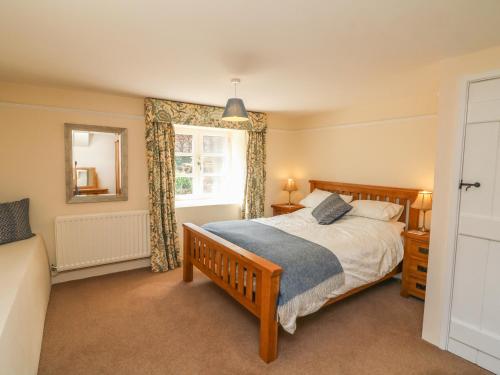 Upper Barn Cottage - image 3