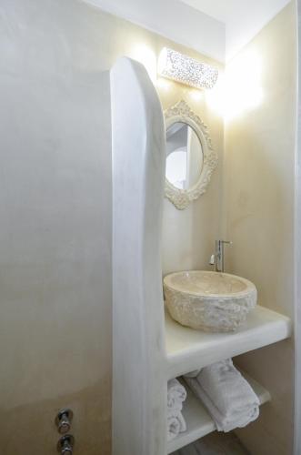 simos luxury apartments - image 3