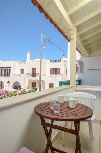 simos luxury apartments - image 9