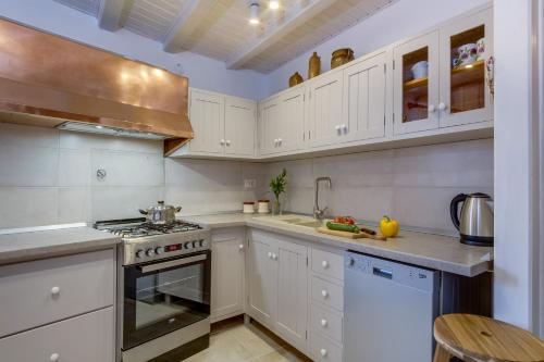 köök, House Mihaela in Miholašćica
