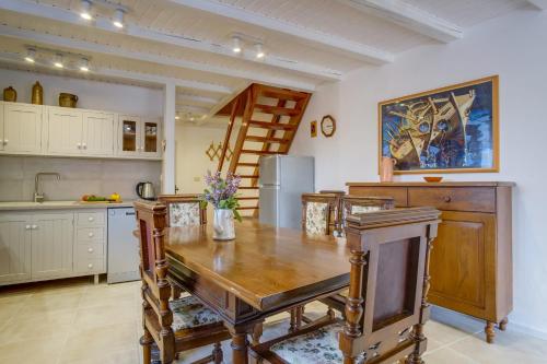 Seadmed, House Mihaela in Miholašćica