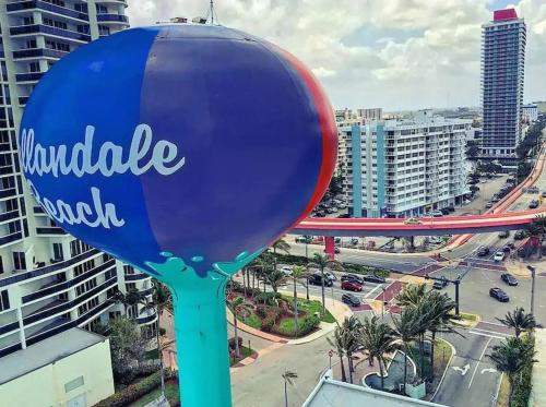 Beautiful Property in Hallandale Beach!!! - image 5