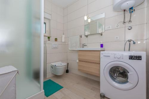 Apartment Adrian - image 11