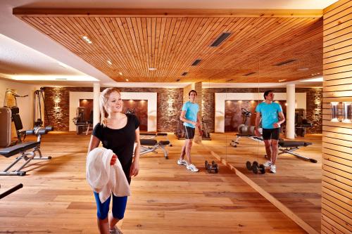 Hotel Berghof Crystal Spa & Sports - image 2