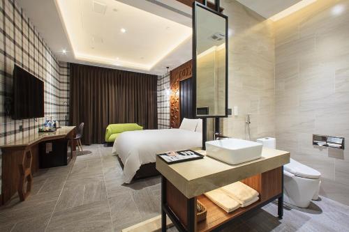 room detail thumbnail 0