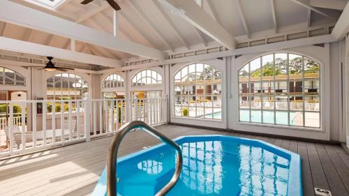 Best Western Eureka Inn - image 9