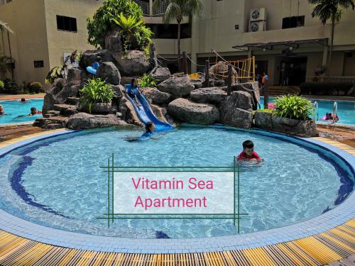 2 mins to beach Apartment 3 rooms, Manjung