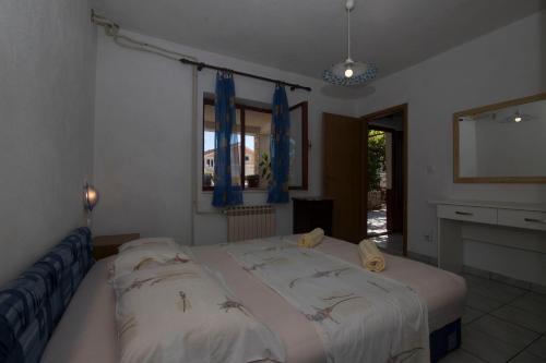 Two-Bedroom Apartment image 4