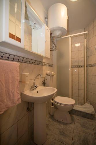 Apartments and Rooms Nikol - image 6