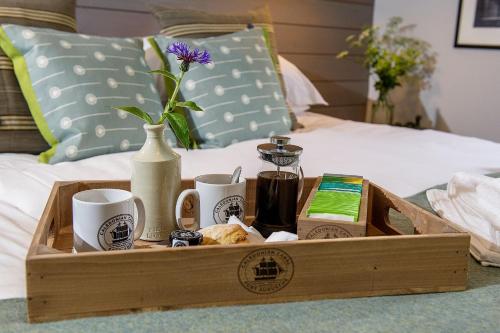 مطعم, Lock Chambers, Caledonian Canal Centre in Fort Augustus Town Center