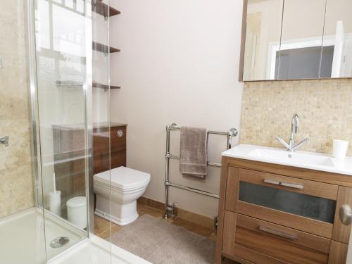 8 Wilton Road - image 13