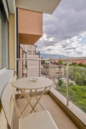 Vitosha View One Bedroom Apartment by Flat Mаnager, Sofia (Foto 6)