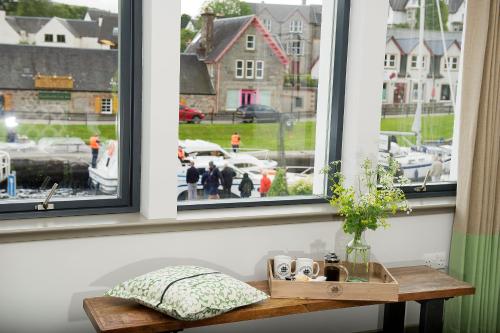 附近景點, Lock Chambers, Caledonian Canal Centre in 奧古斯都堡市中心