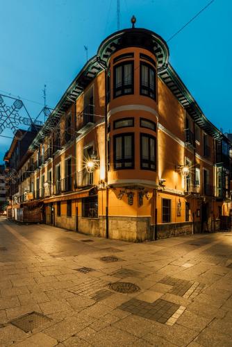 Edificio Calixto by Plaza Mayor Apartamentos 2