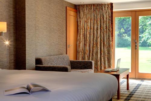 Best Western PLUS Grim's Dyke Hotel - image 10