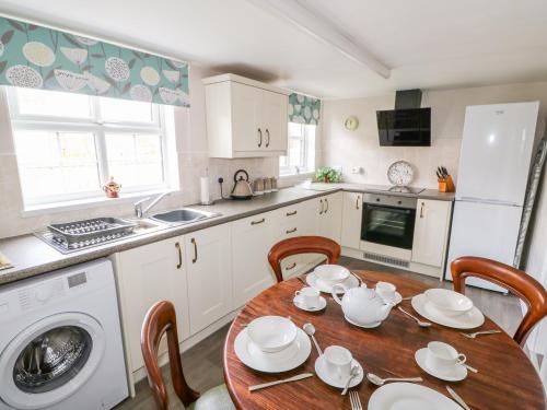 The Cottage - image 4