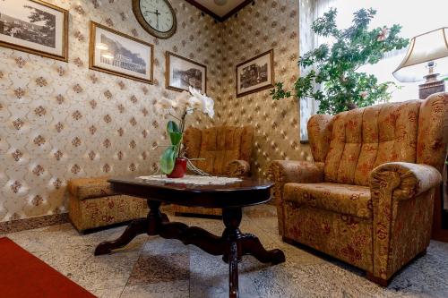 Hotel Alfred - main image