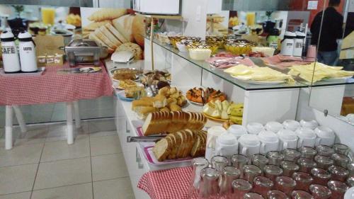 Ēdiens un dzērieni, Hotel DDC in Erečima