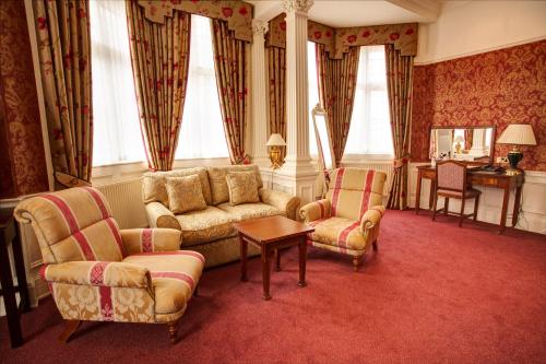 Best Western PLUS Grim's Dyke Hotel - image 13