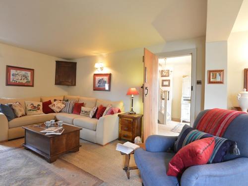 Ty'n Cae in Red Wharf Bay