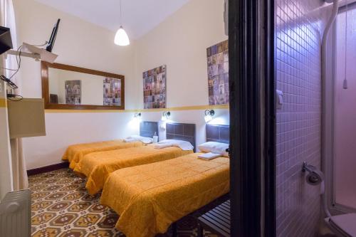 Nuevo Suizo Room Type - Double Room with Extra Bed (3 Adults) with Bathroom Nuevo Suizo Room Type - Double Room with Extra Bed (3 Adults) with Bathroom