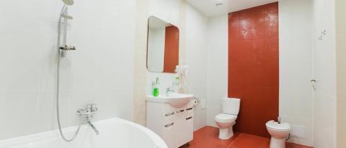 Cruise Hotel - image 2