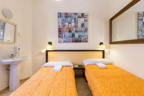 Nuevo Suizo Bed and Breakfast in Seville