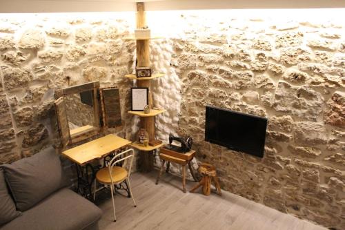  Kamena kuća u srcu Vodica, Unterkunft in Vodice