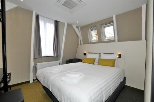 Double Room image 5