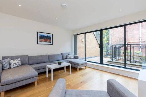 Bright 3br House With Terrace Near Clapham Common