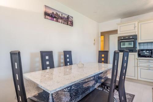 DESIGN APARTMENT Near GENEVA in Etrembieres (Rhone-Alpes)