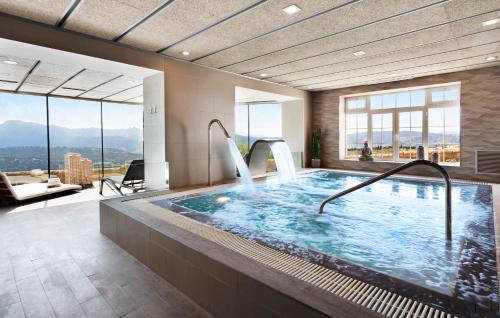 Catalonia Reina Victoria Wellness & Spa