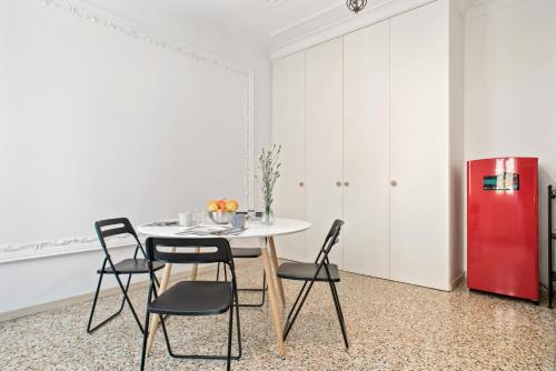 San Giovanni in Monte Apartment - image 6