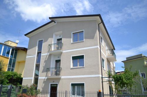 Le Bouganville Apartment - image 4
