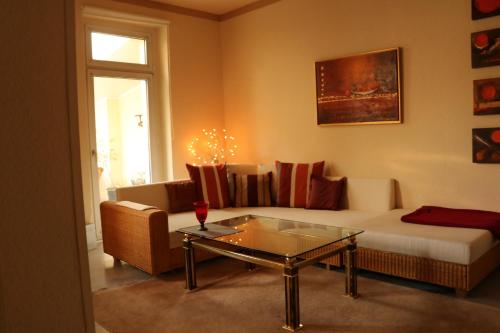Apartment mit Gartenblick und kleines Apartment im 3 Familienhaus in Mülheim an der Ruhr, Deutschland