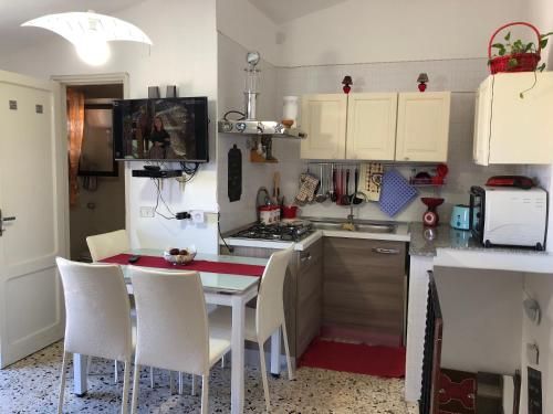  Fantasy house in Love, Pension in Pollina