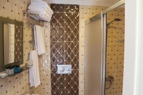 Omega Inn – Istanbul, FL