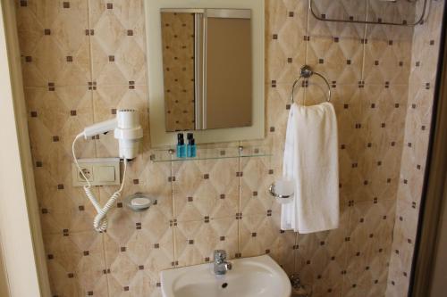 Omega Inn – Istanbul, FL