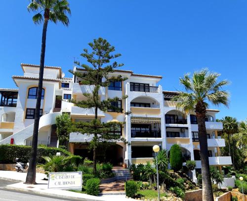 31 Caserio Calahonda breathtaking views near the sea in Calahonda