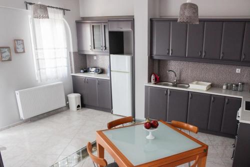  Gianna's spacious apartment near the beach in Agios Ioannis