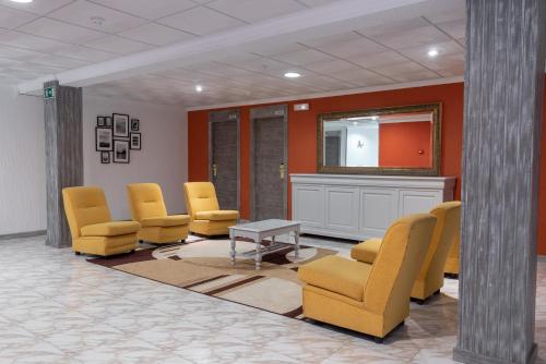 Hotel Los Naranjos - image 12