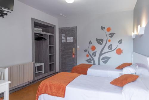 Hotel Los Naranjos - image 11