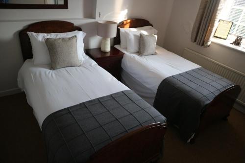 The George at Nunney - image 6